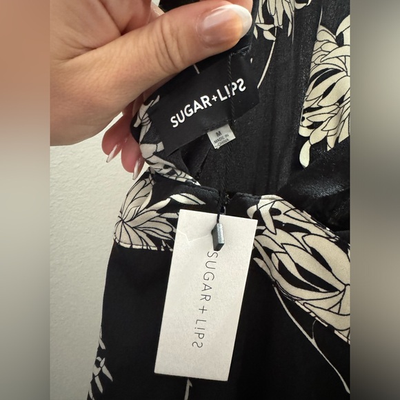 NWT. Open Back Floral Maxi Dress - Picture 4 of 5